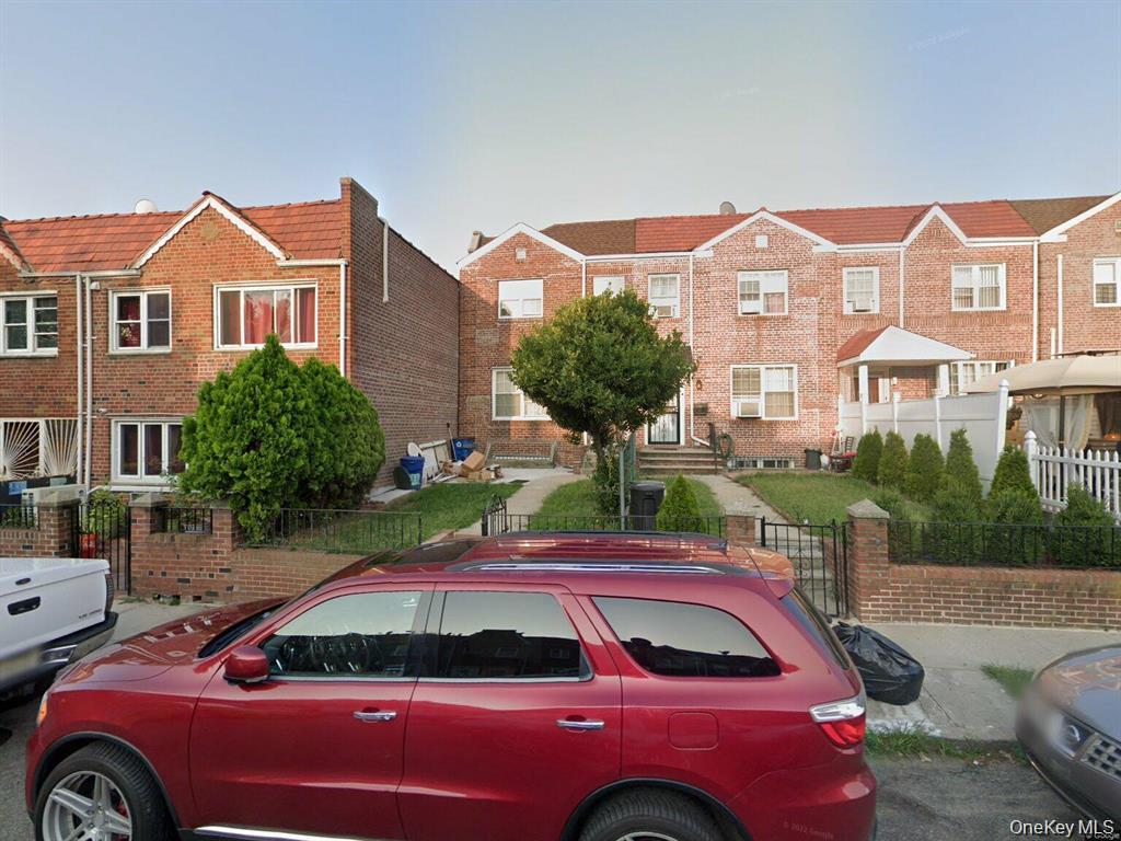 #7 photo, 24-12 86th Street, クイーンズ区 East Elmhurst , NY 11370