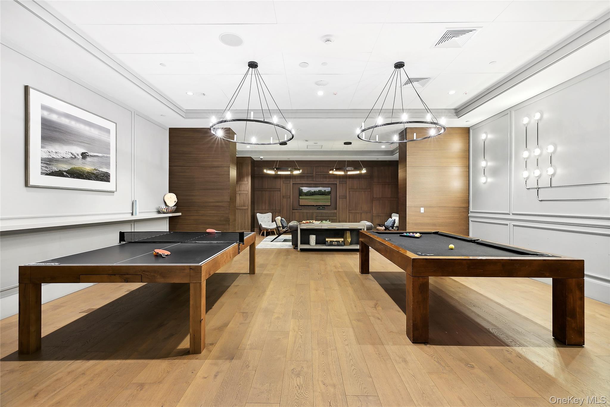 #14 photo, 990 Corporate Drive, ナッソー郡 Westbury , NY 11590