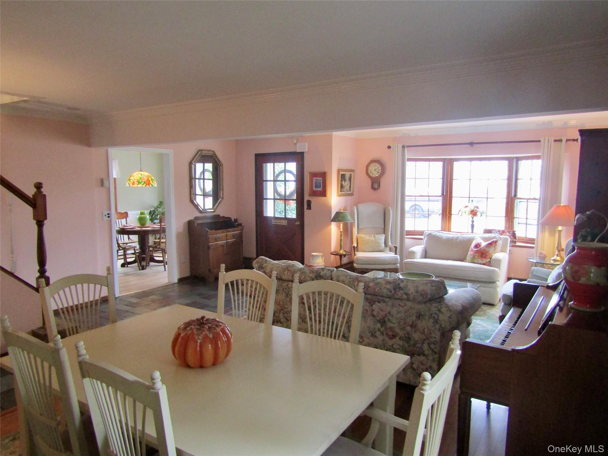 #6 photo, 25 Pinetree Lane, ナッソー郡 Levittown , NY 11756