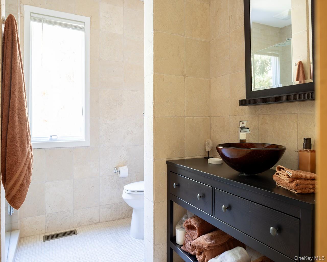 #11 photo, 15 Pheasant Run, Quogue , NY 11959