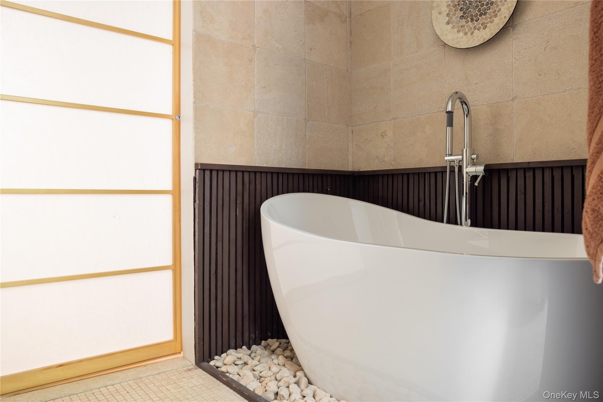 #12 photo, 15 Pheasant Run, Quogue , NY 11959