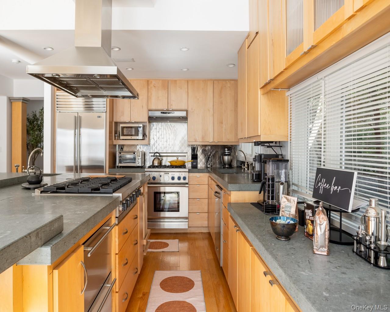 #6 photo, 15 Pheasant Run, Quogue , NY 11959