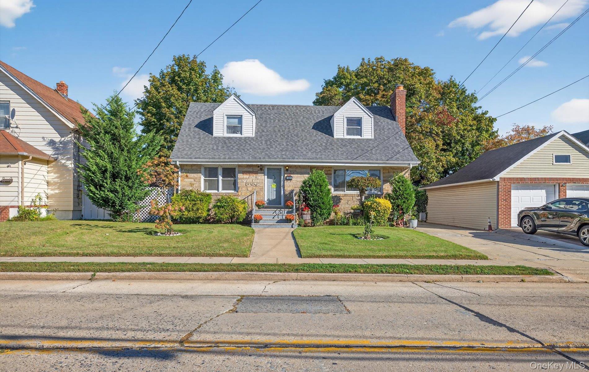 #1 photo, 169 W Valley Stream Boulevard, ナッソー郡 Valley Stream , NY 11580