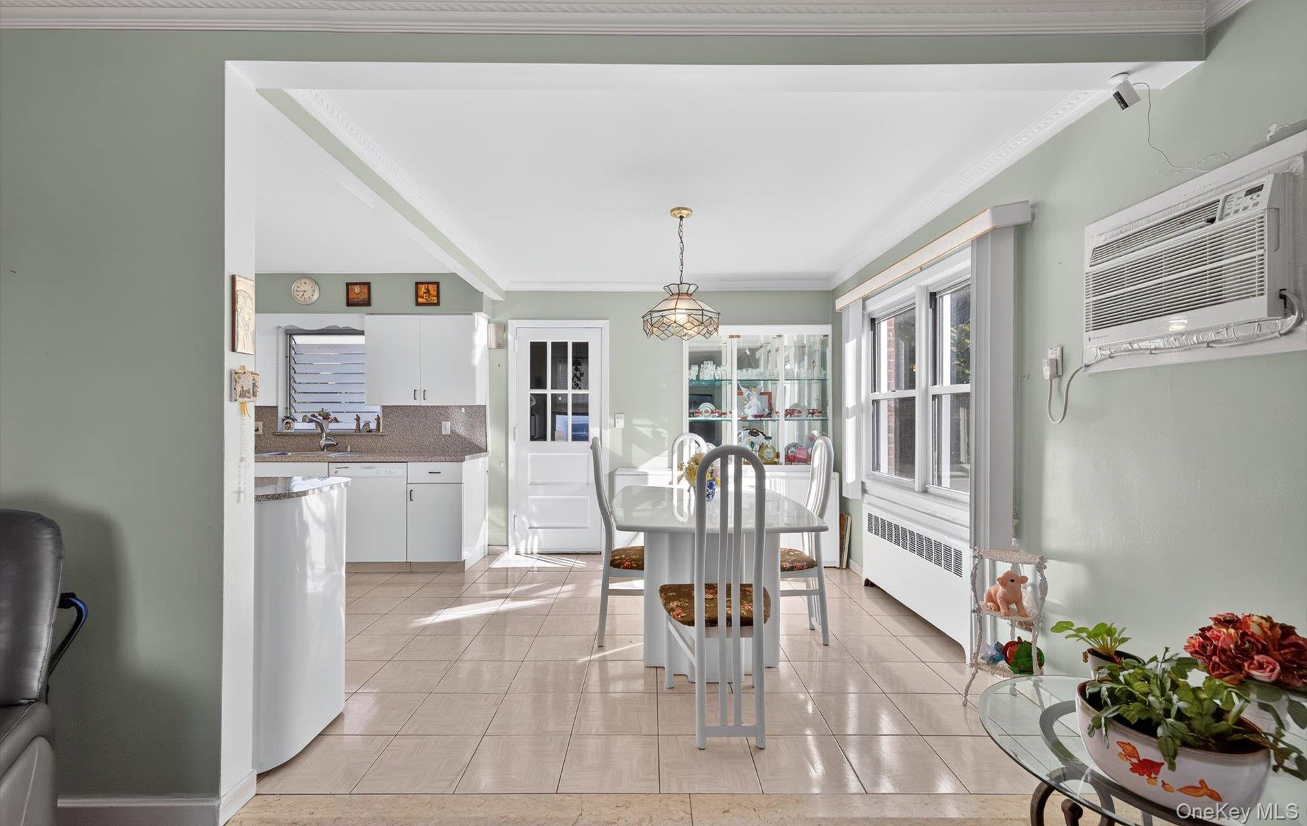 #10 photo, 169 W Valley Stream Boulevard, ナッソー郡 Valley Stream , NY 11580