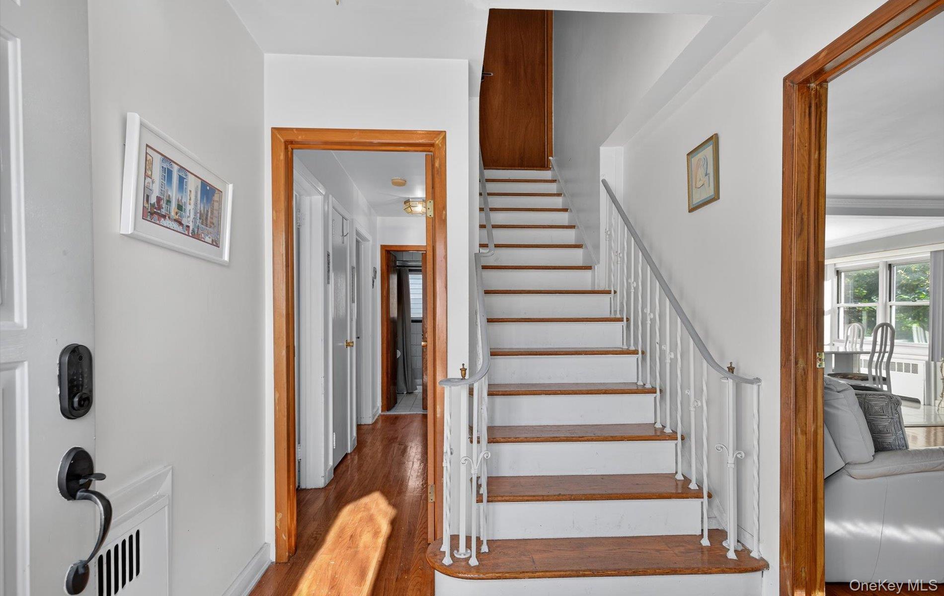 #4 photo, 169 W Valley Stream Boulevard, ナッソー郡 Valley Stream , NY 11580