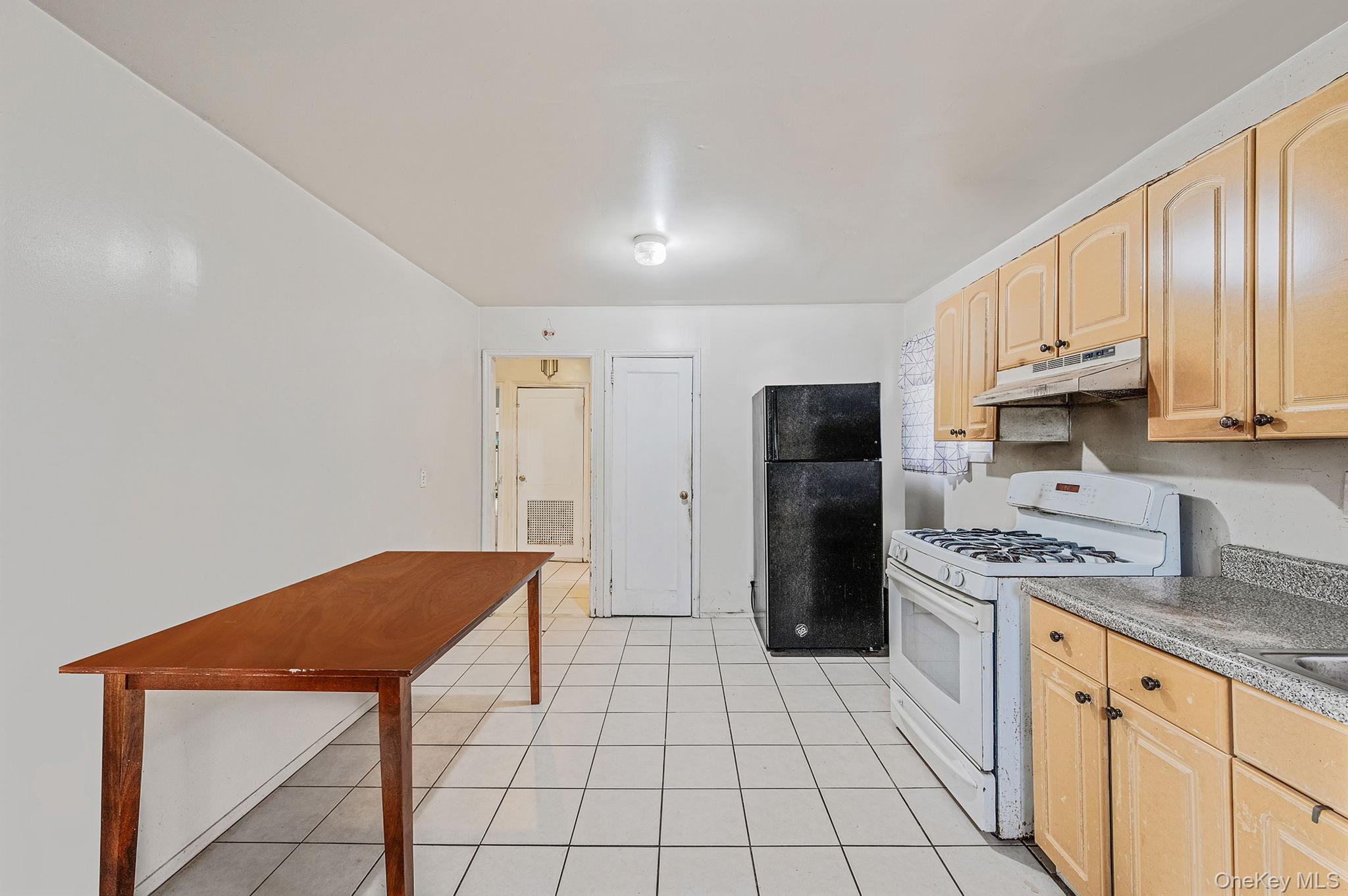 #7 photo, 38 Somerset Road, サフォーク郡 Amityville , NY 11701