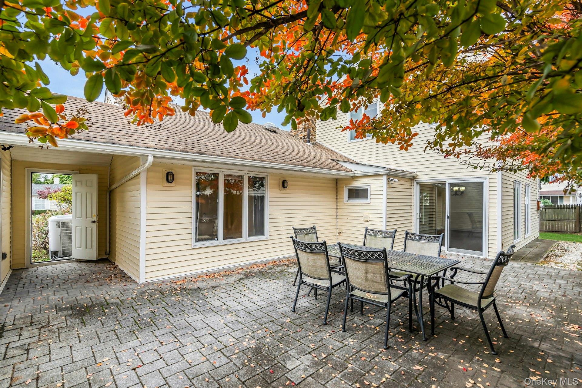 #16 photo, 4 Greenway Drive, Syosset , NY 11791