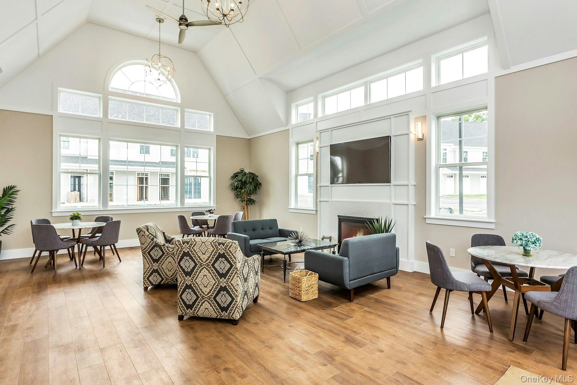 #16 photo, 512 Breton Way, ナッソー郡 Glen Cove , NY 11542