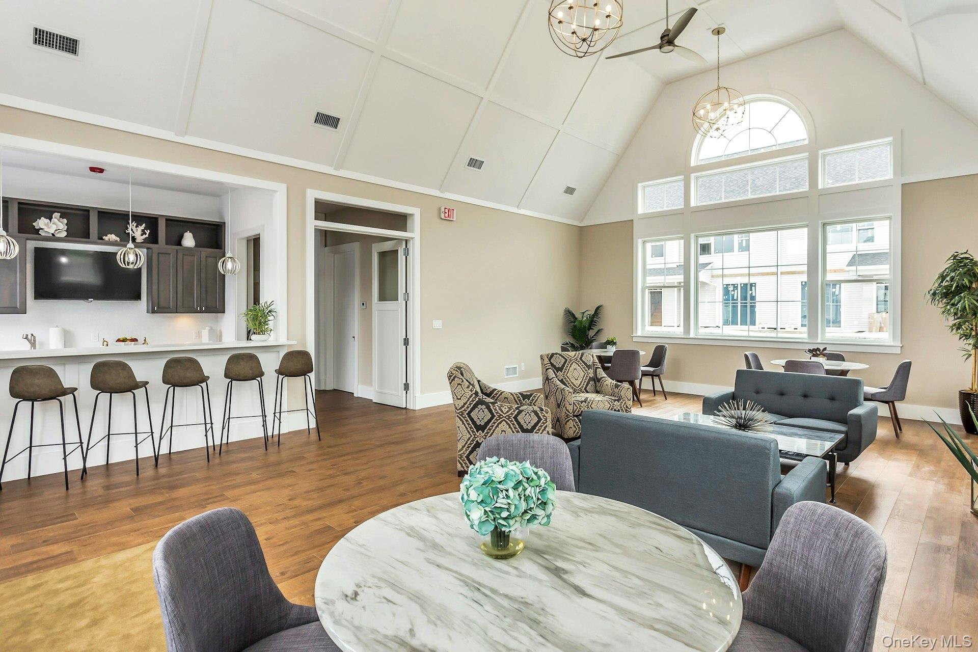 #17 photo, 512 Breton Way, ナッソー郡 Glen Cove , NY 11542