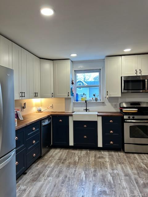 #3 photo, 18 Woodland Drive, सफ़ोक काउंटी East Islip , NY 11730