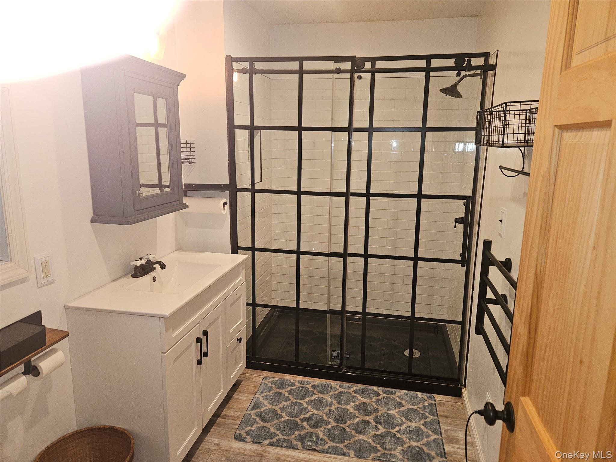 #9 photo, 18 Woodland Drive, सफ़ोक काउंटी East Islip , NY 11730