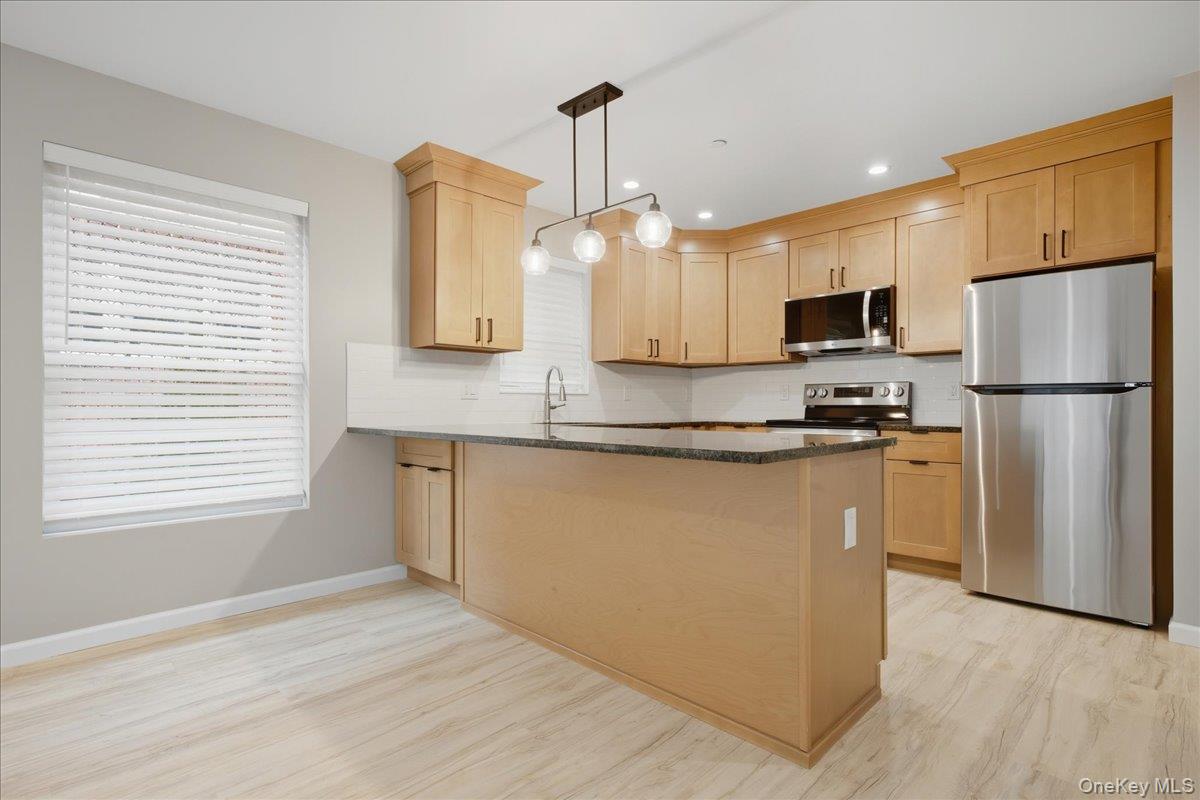 #8 photo, 71 N Main Street, ナッソー郡 Freeport , NY 11520