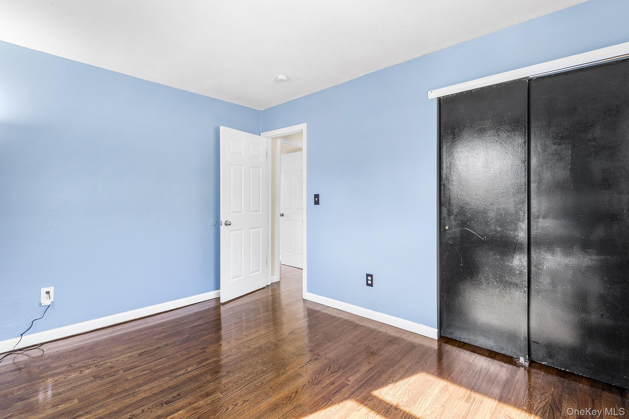 #19 photo, 754 Broadway, サフォーク郡 Brentwood , NY 11717