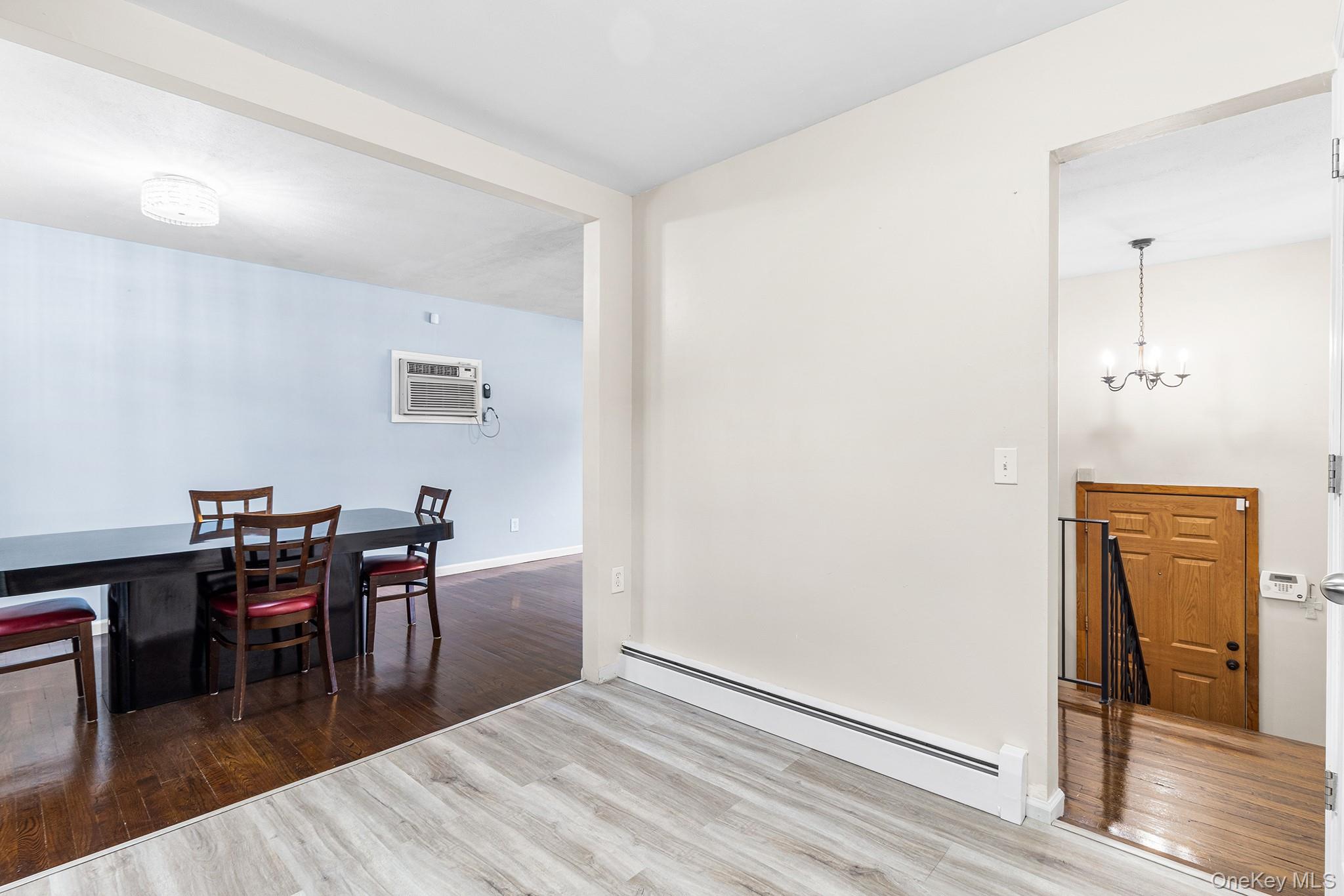 #9 photo, 754 Broadway, サフォーク郡 Brentwood , NY 11717