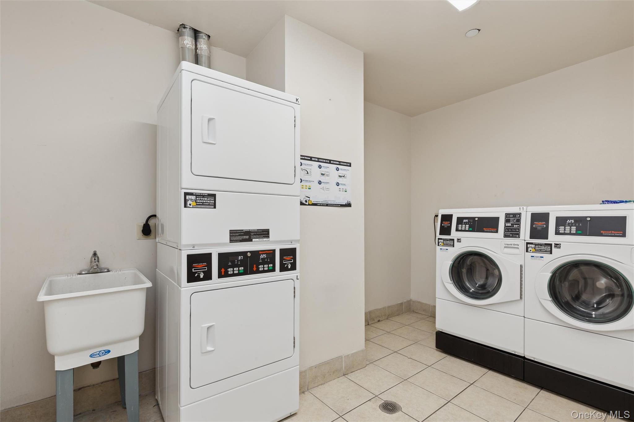 #16 photo, 380 Lenox AKA (Malcolm X Blvd) Avenue, マンハッタン New York (Manhattan) , NY 10027