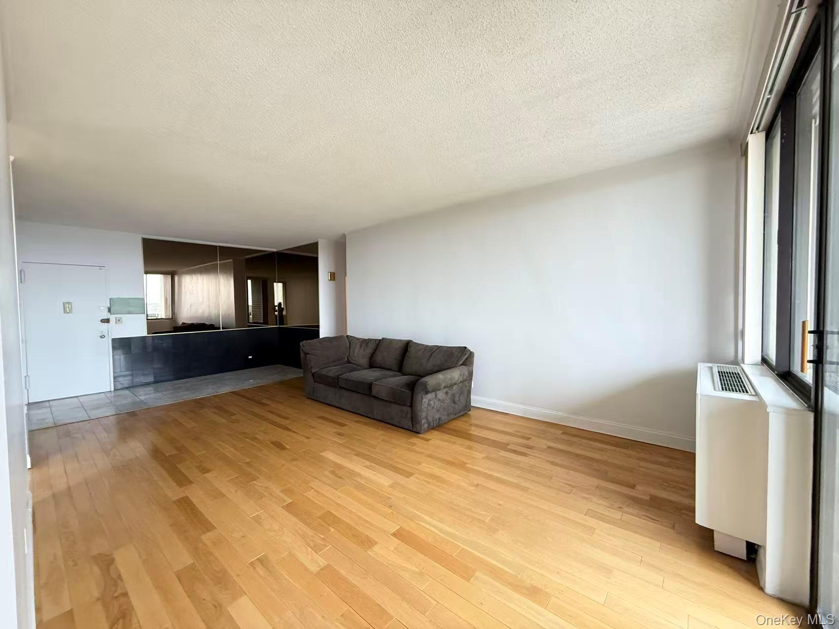 #3 photo, 2 Bay Club Drive, クイーンズ区 Bayside , NY 11360