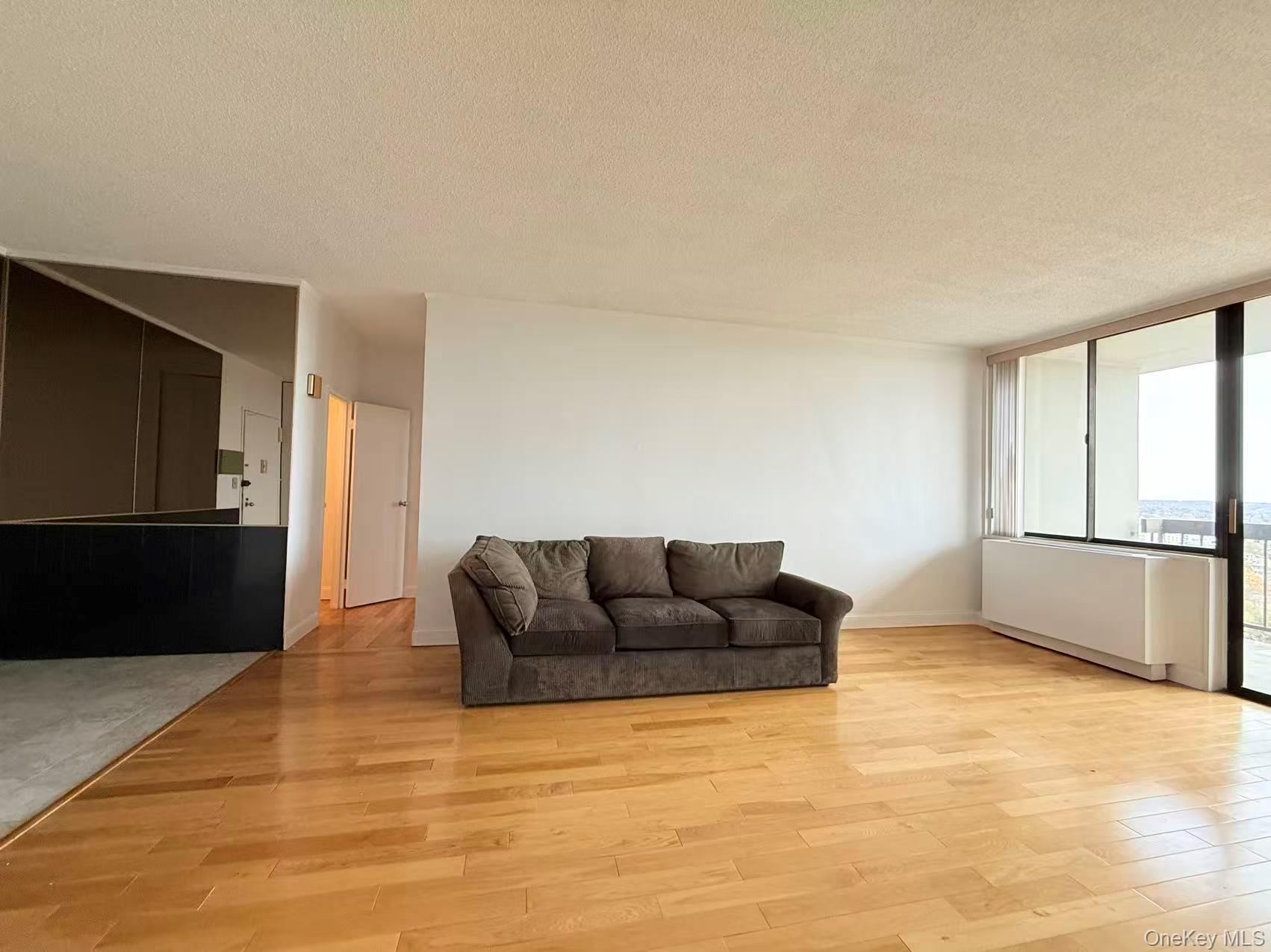 #4 photo, 2 Bay Club Drive, クイーンズ区 Bayside , NY 11360