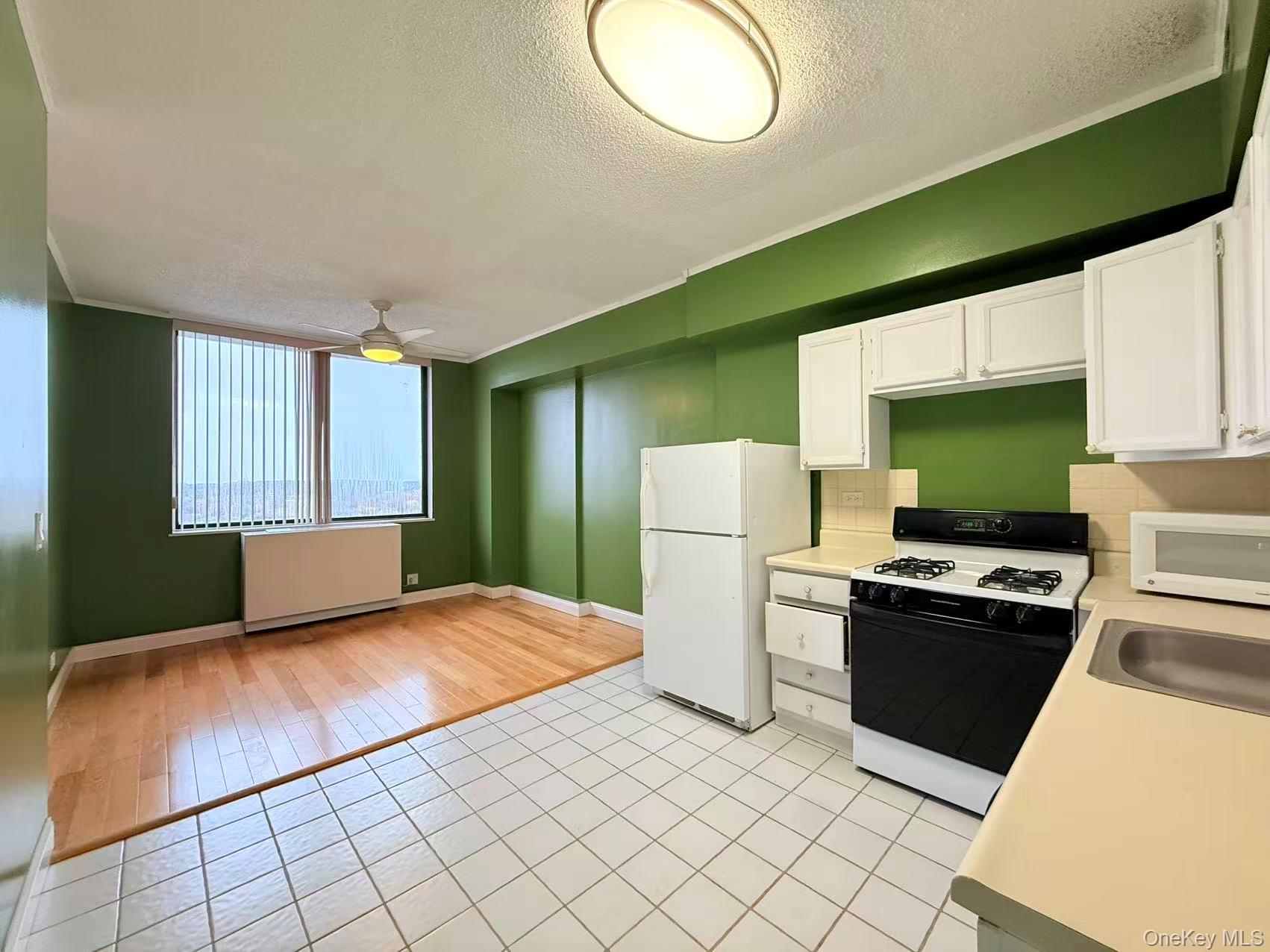 #8 photo, 2 Bay Club Drive, クイーンズ区 Bayside , NY 11360