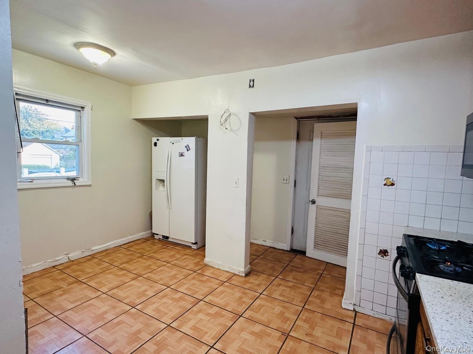 #13 photo, 215-16 111th Avenue, クイーンズ区 Queens Village , NY 11429