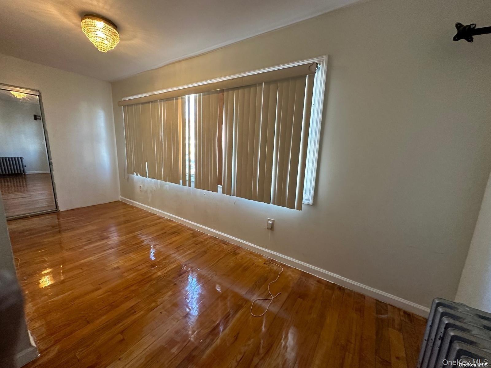 #4 photo, 215-16 111th Avenue, クイーンズ区 Queens Village , NY 11429