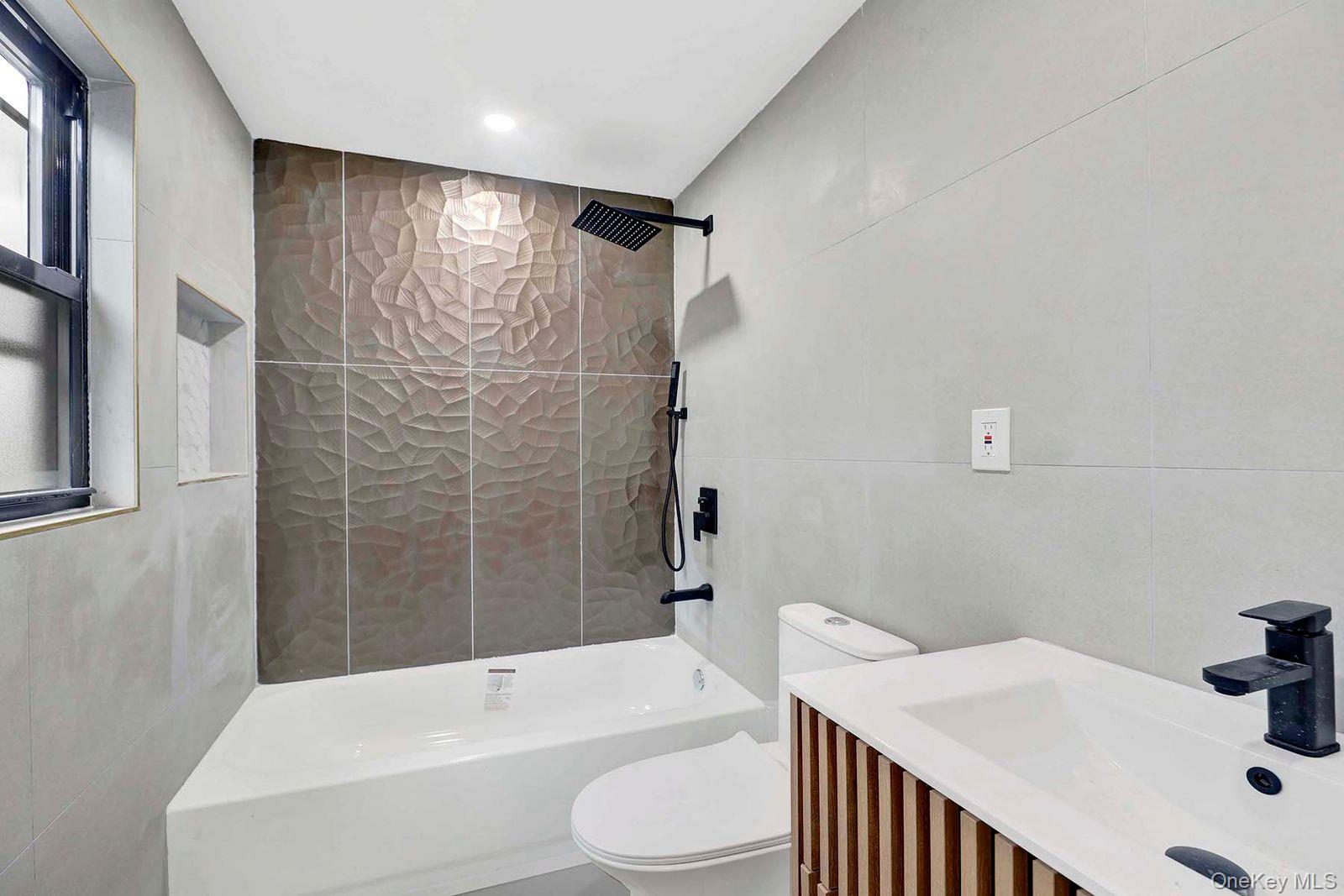 #12 photo, 338 Calhoun Avenue, ブロンクス区 Bronx , NY 10465