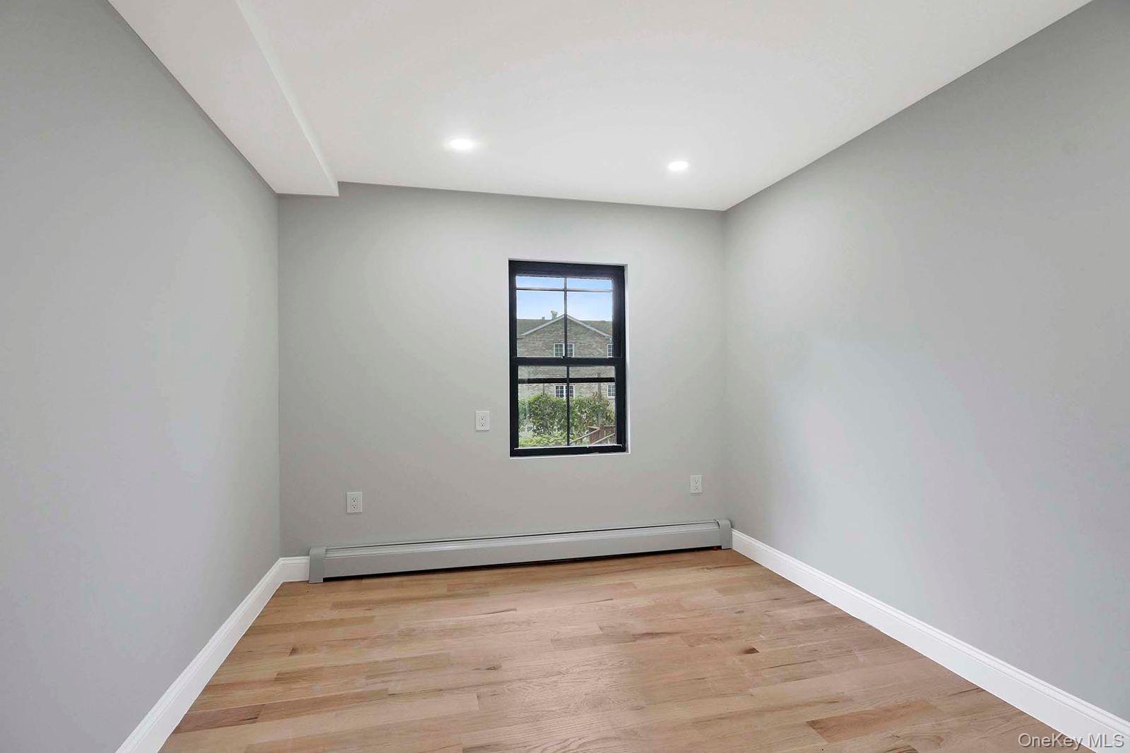 #14 photo, 338 Calhoun Avenue, ブロンクス区 Bronx , NY 10465