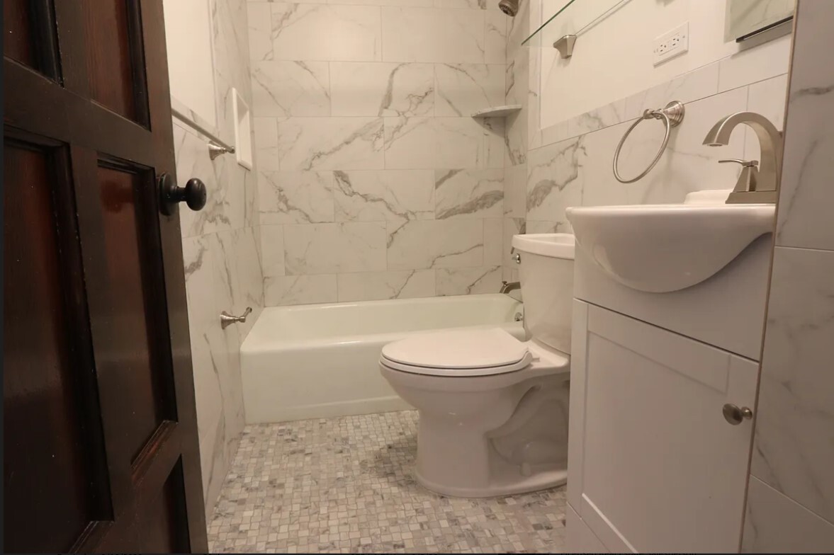 #11 photo, 115 1ST Place, ブルックリン区 Carroll Gardens , NY 11231