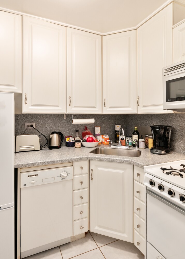 #5 photo, 330 E 49TH Street, マンハッタン Turtle Bay , NY 10017