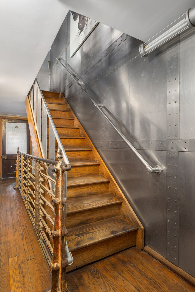 #7 photo, New York City, Fulton/Seaport , NY 10038