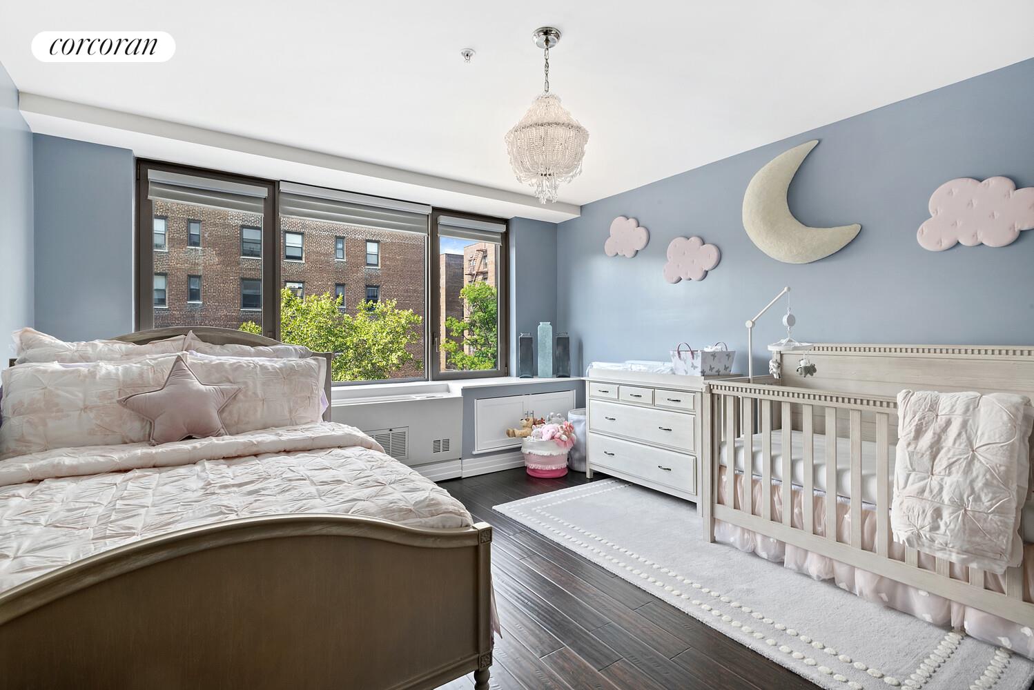 #6 photo, 64-05 YELLOWSTONE Boulevard, クイーンズ区 Forest Hills , NY 11375