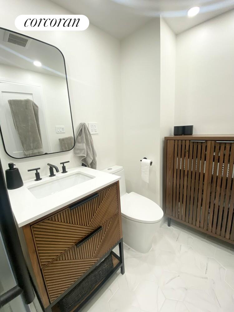 #10 photo, 305 E 40TH Street, Murray Hill , NY 10017