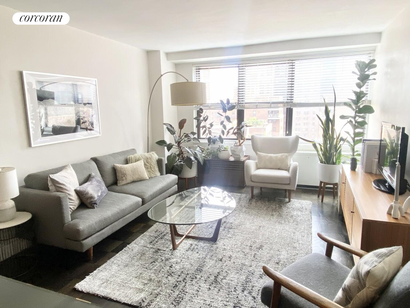 #3 photo, 305 E 40TH Street, Murray Hill , NY 10017