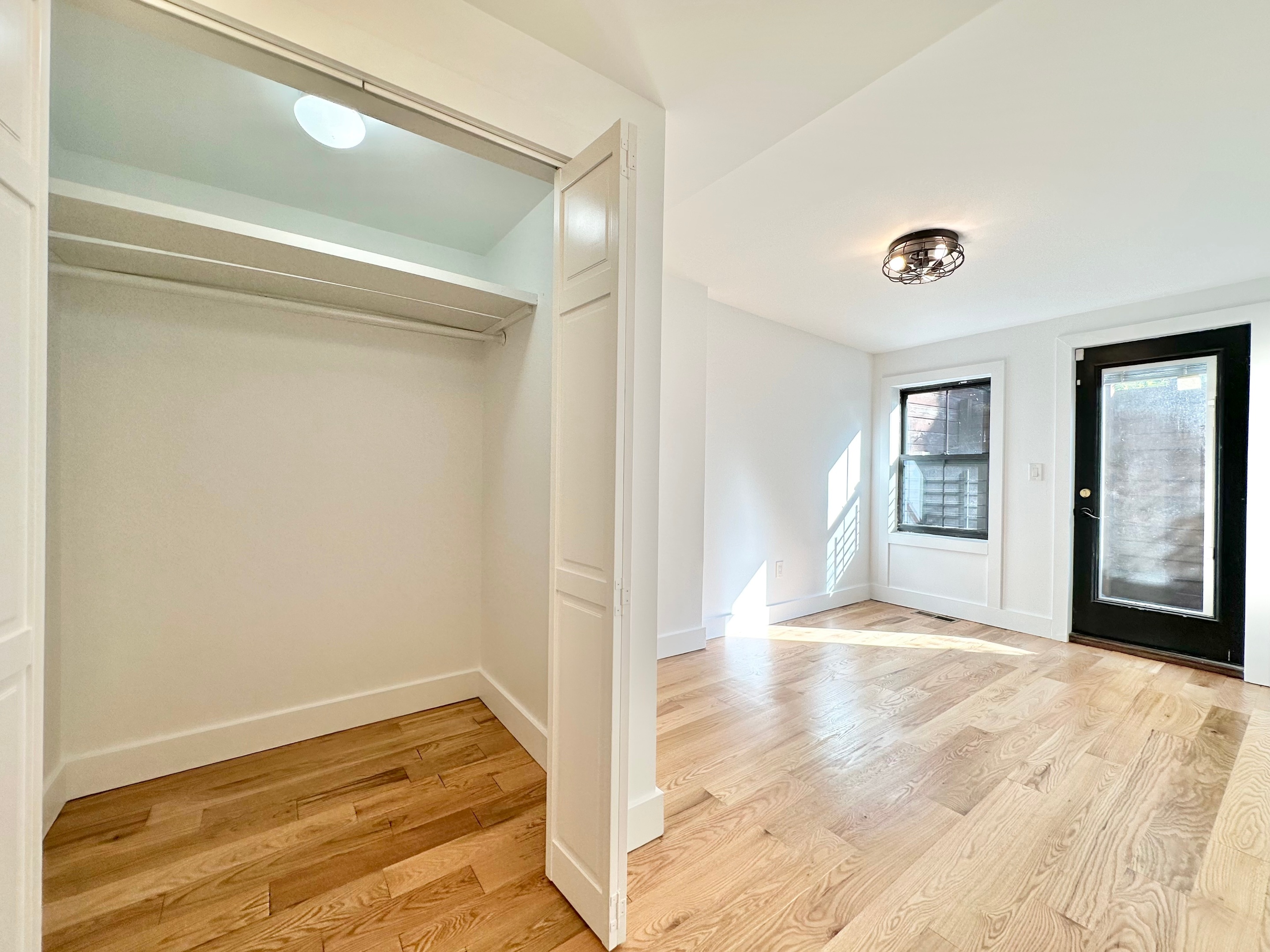 #6 photo, 422 Chauncey Street, ブルックリン区 Ocean Hill , NY 11233