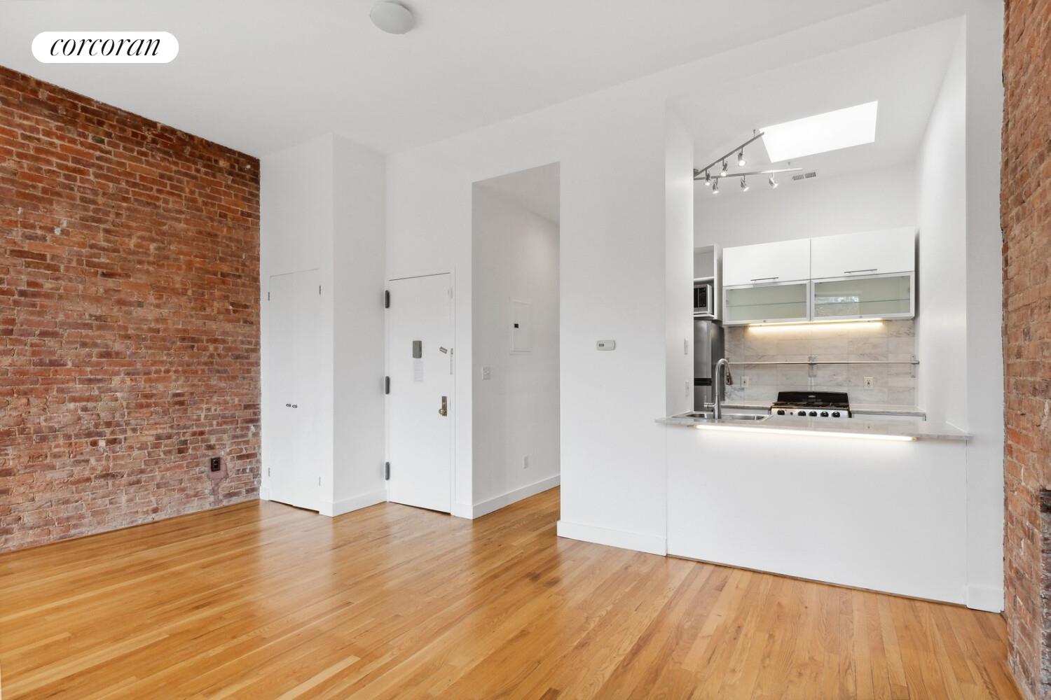 #4 photo, New York City, マンハッタン Central Harlem , NY 10027