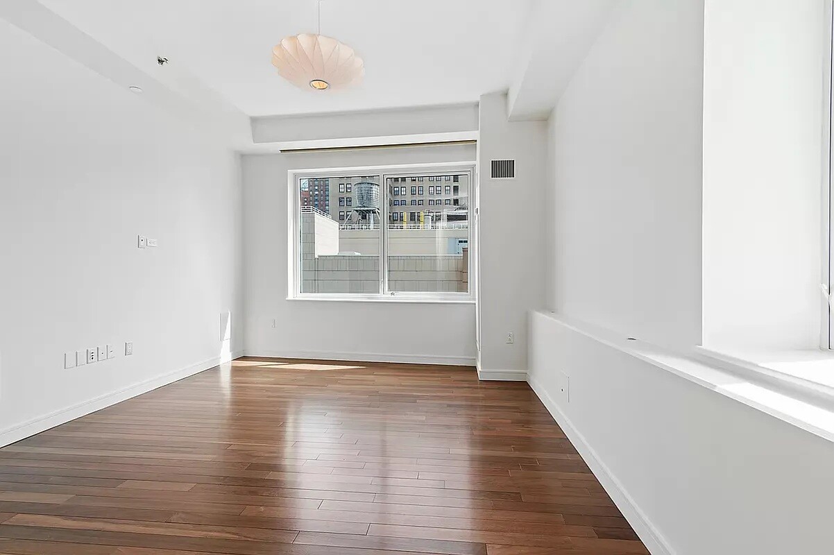 #7 photo, 8 UNION Square S, マンハッタン Greenwich Village , NY 10003