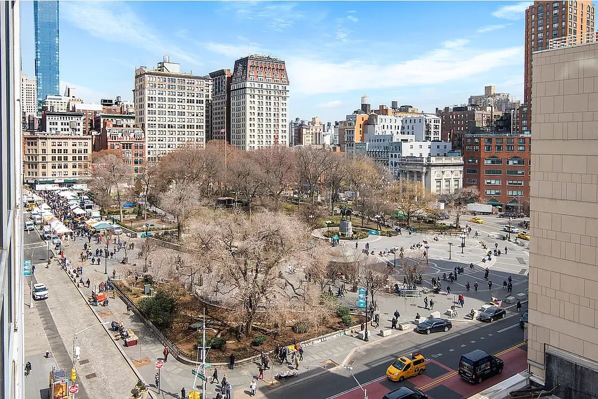 #8 photo, 8 UNION Square S, マンハッタン Greenwich Village , NY 10003