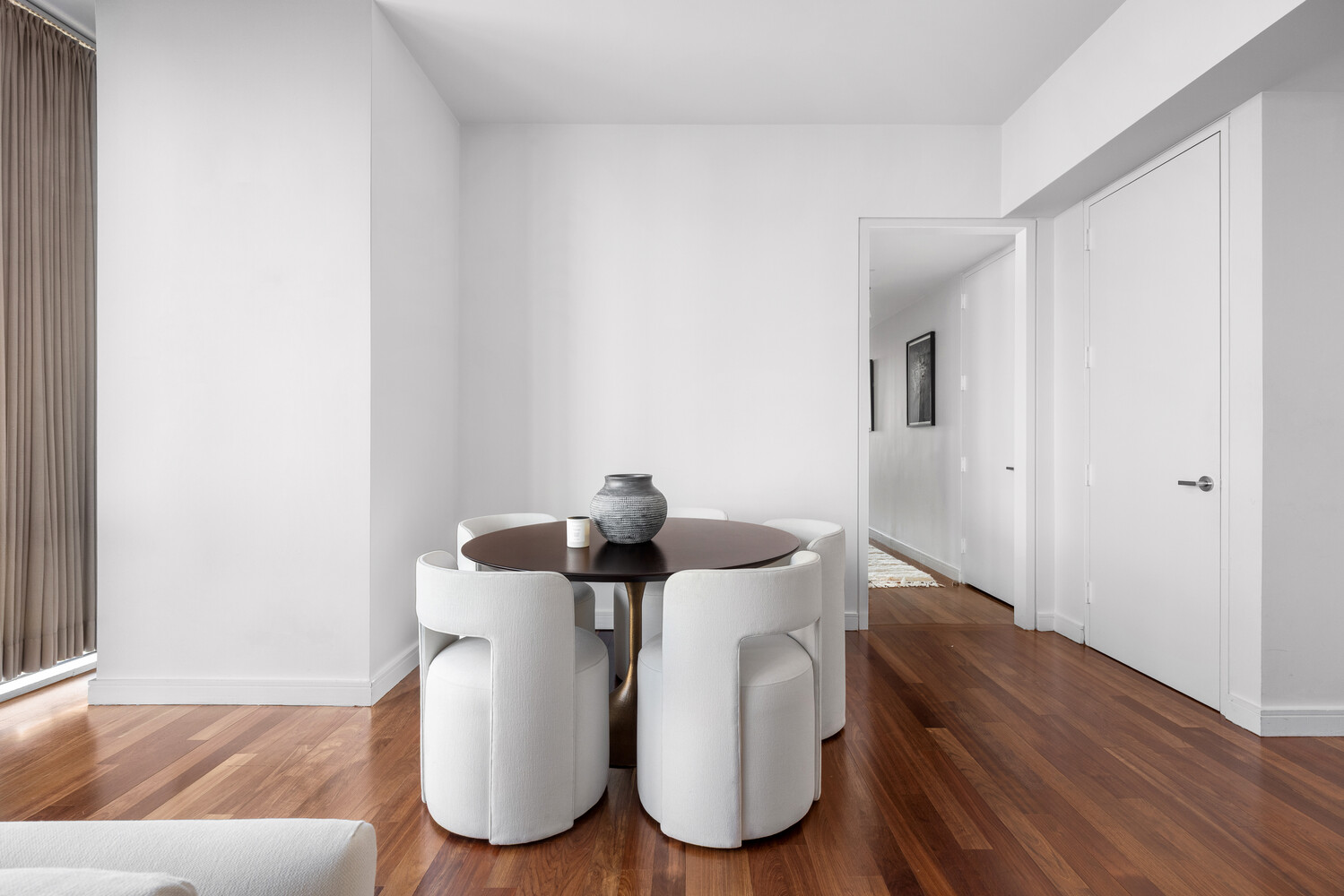 #9 photo, 8 UNION Square S, מנהטן Greenwich Village , NY 10003