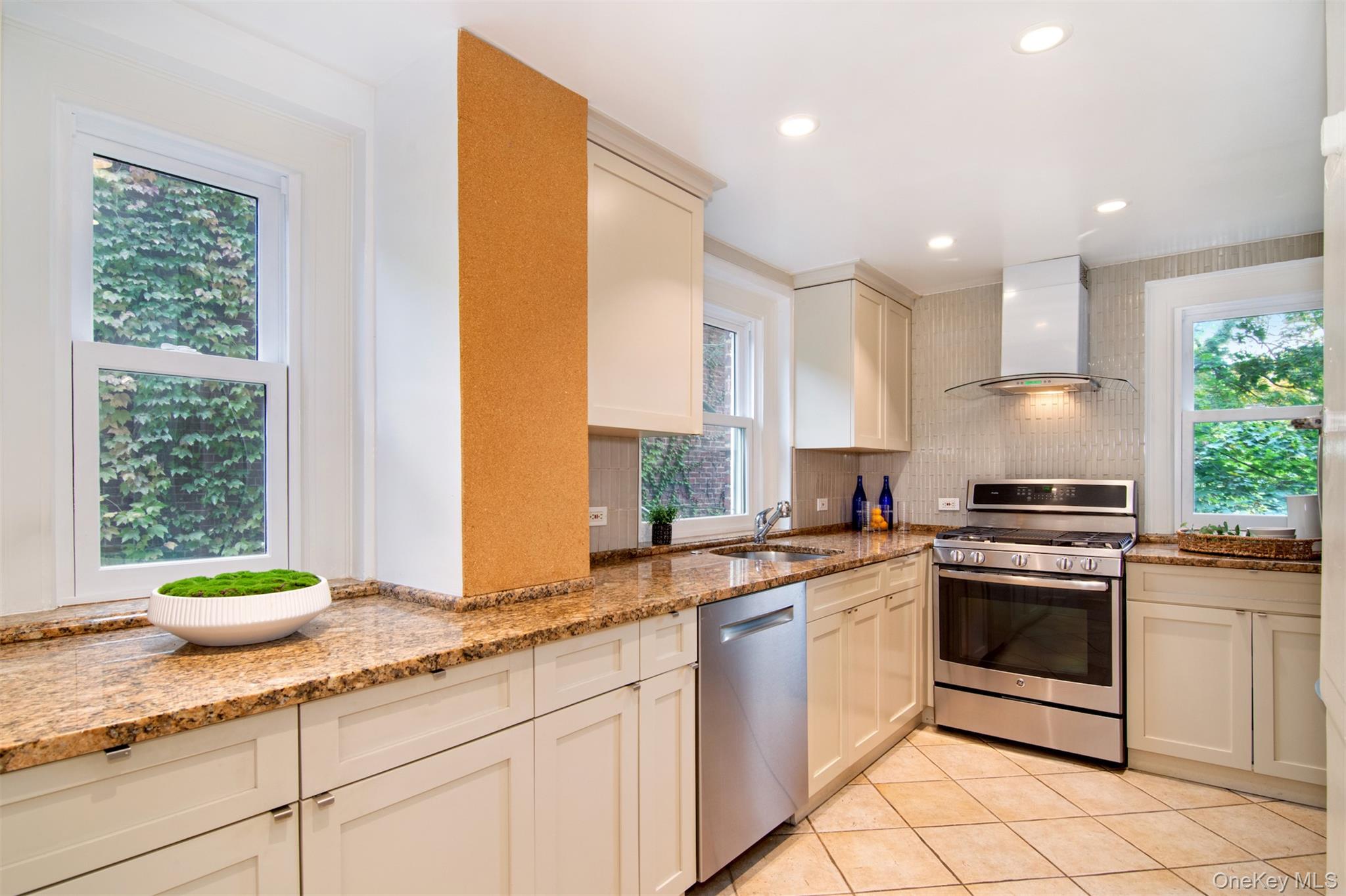 #7 photo, 133 Pondfield Road, ブロンクス区 Bronxville , NY 10708