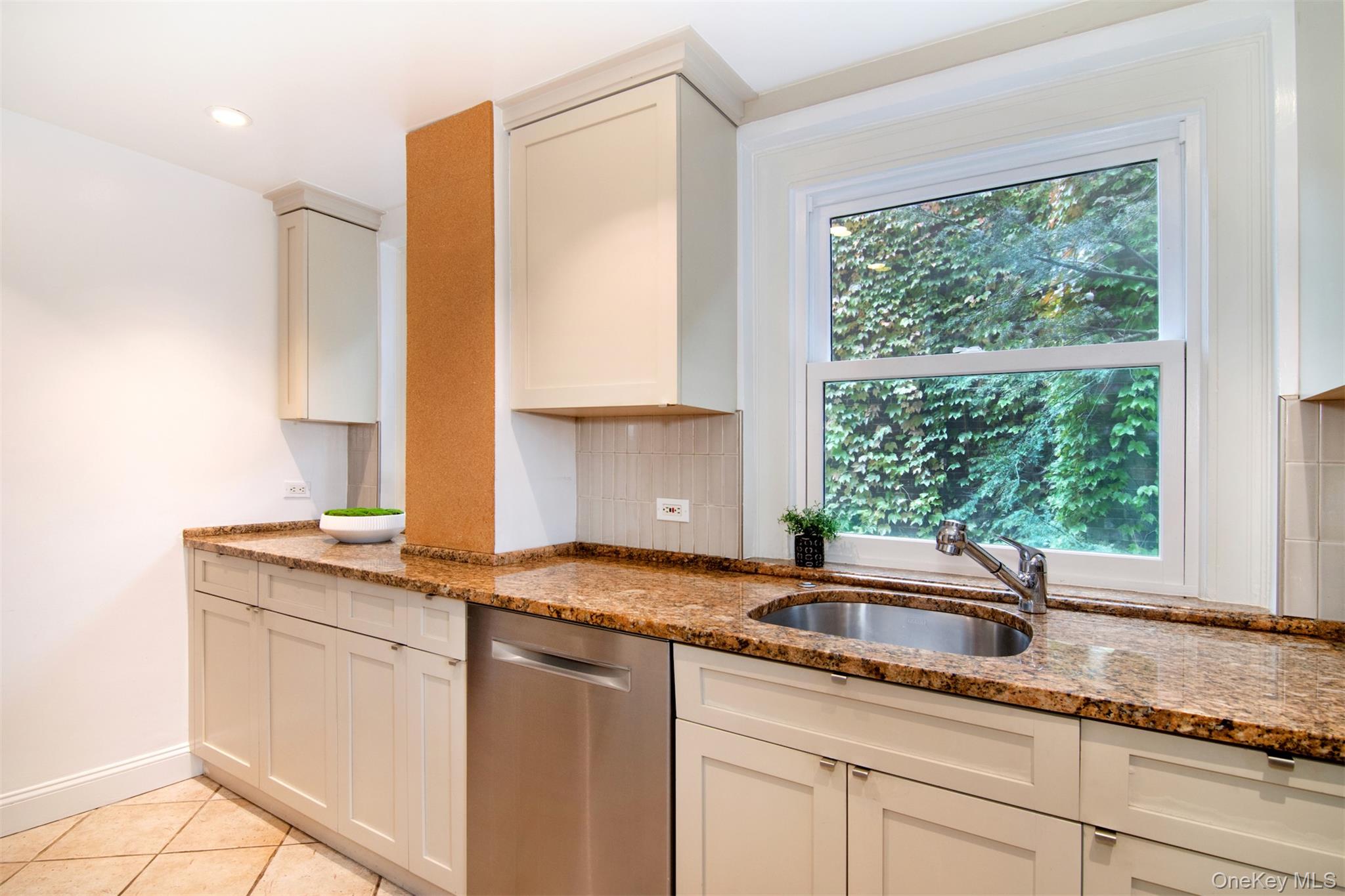 #9 photo, 133 Pondfield Road, ブロンクス区 Bronxville , NY 10708