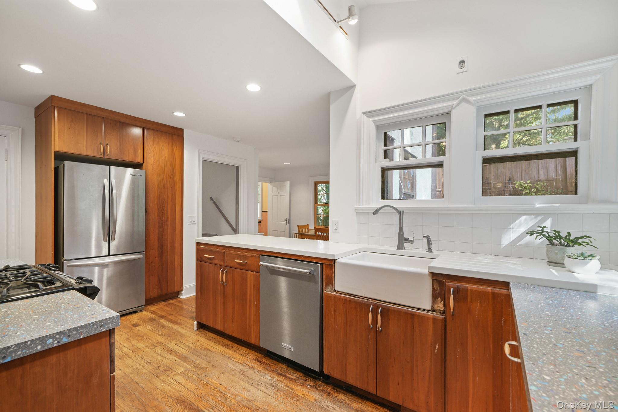 #10 photo, 40 Holland Place, Hartsdale , NY 10530