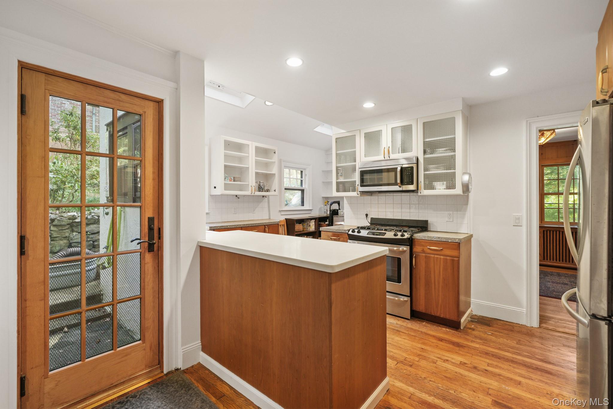 #14 photo, 40 Holland Place, Hartsdale , NY 10530