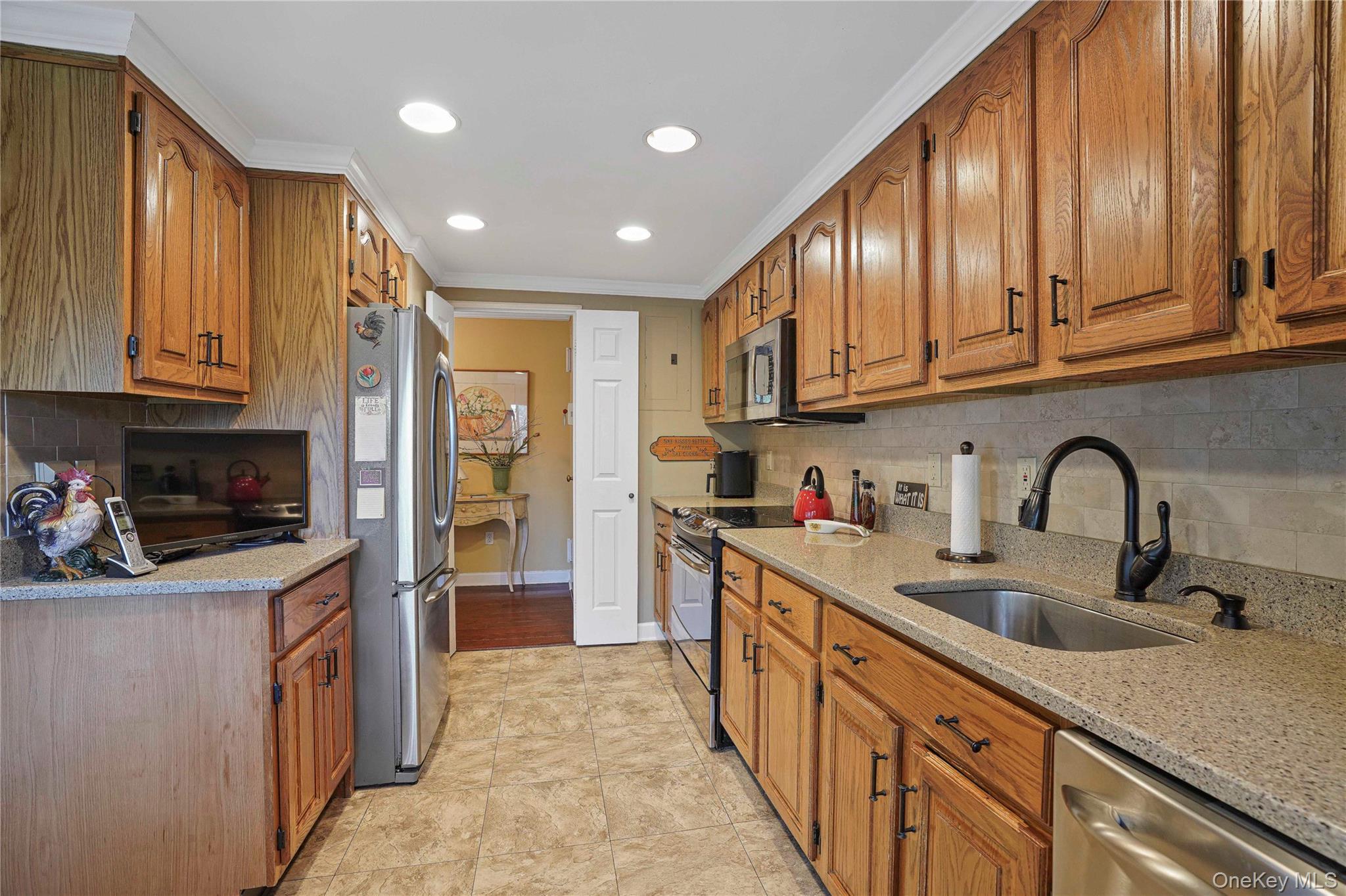 #10 photo, 500 High Point Drive, Hartsdale , NY 10530