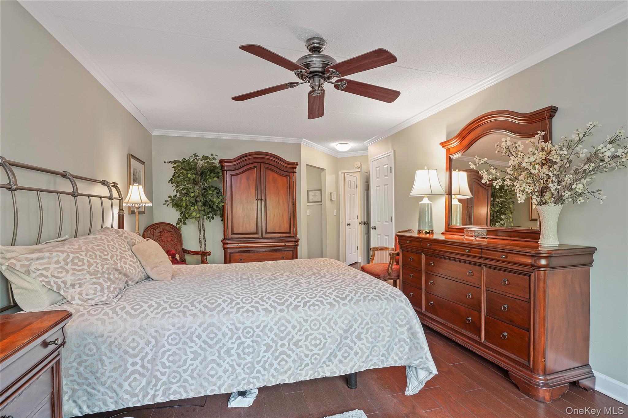 #17 photo, 500 High Point Drive, Hartsdale , NY 10530