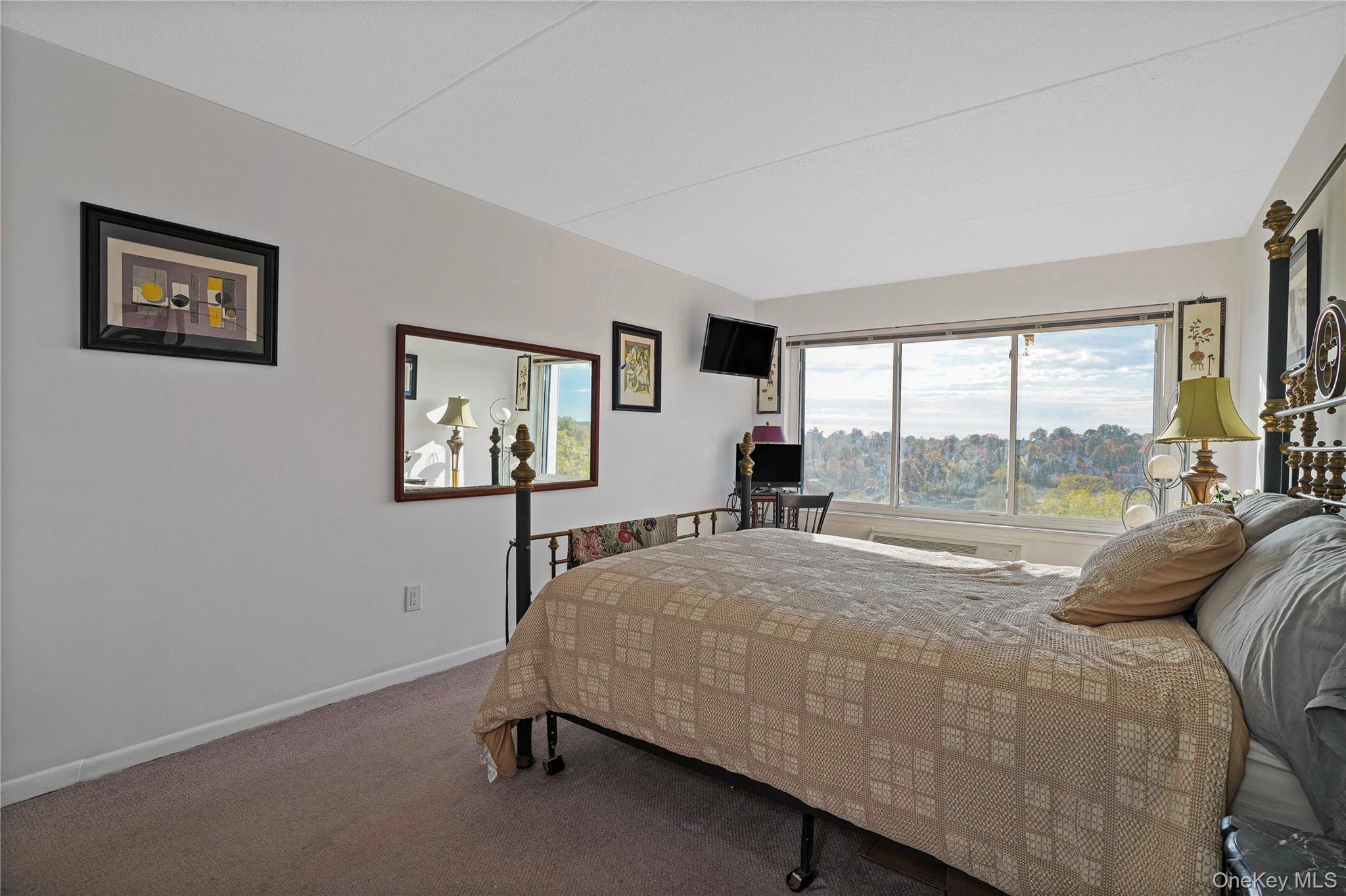 #13 photo, 200 High Point Drive, Hartsdale , NY 10530