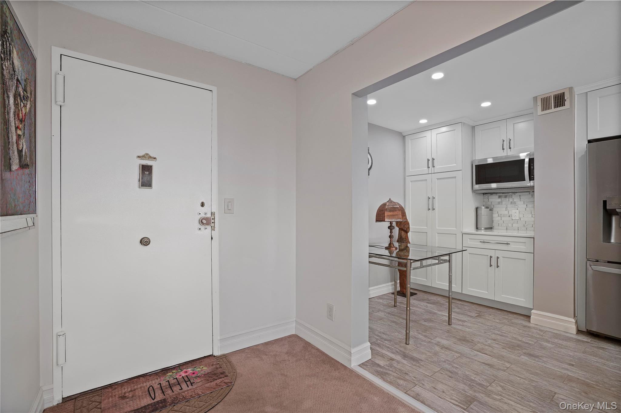 #7 photo, 200 High Point Drive, Hartsdale , NY 10530