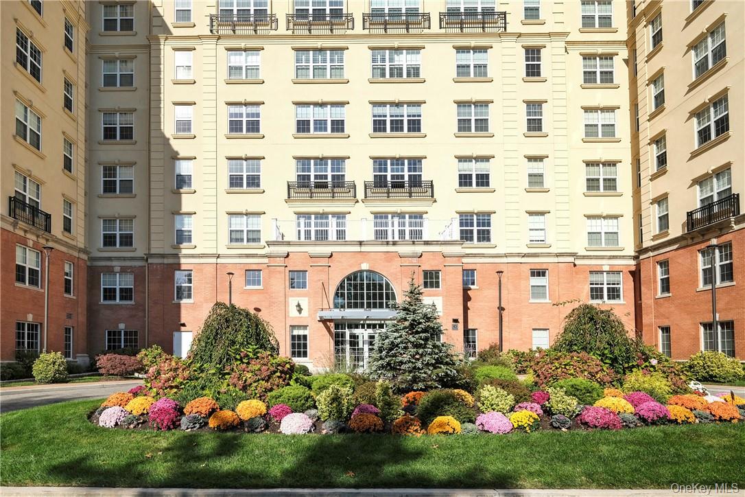 #1 photo, 10 Byron Place, Larchmont , NY 10538