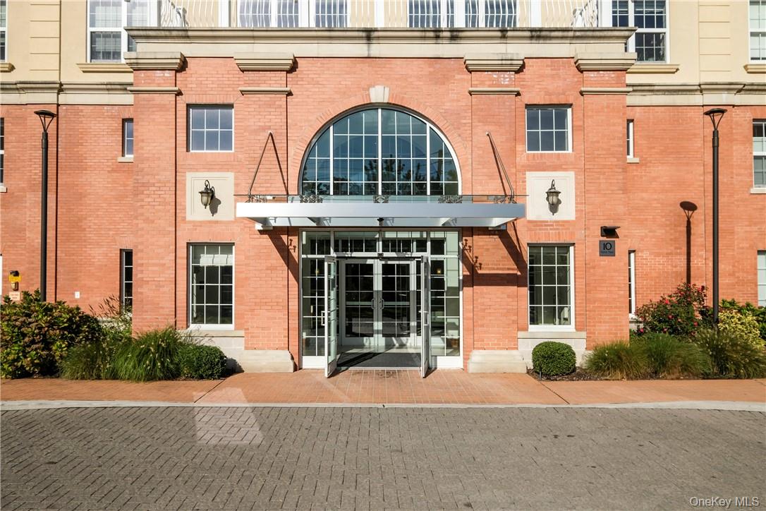 #2 photo, 10 Byron Place, Larchmont , NY 10538