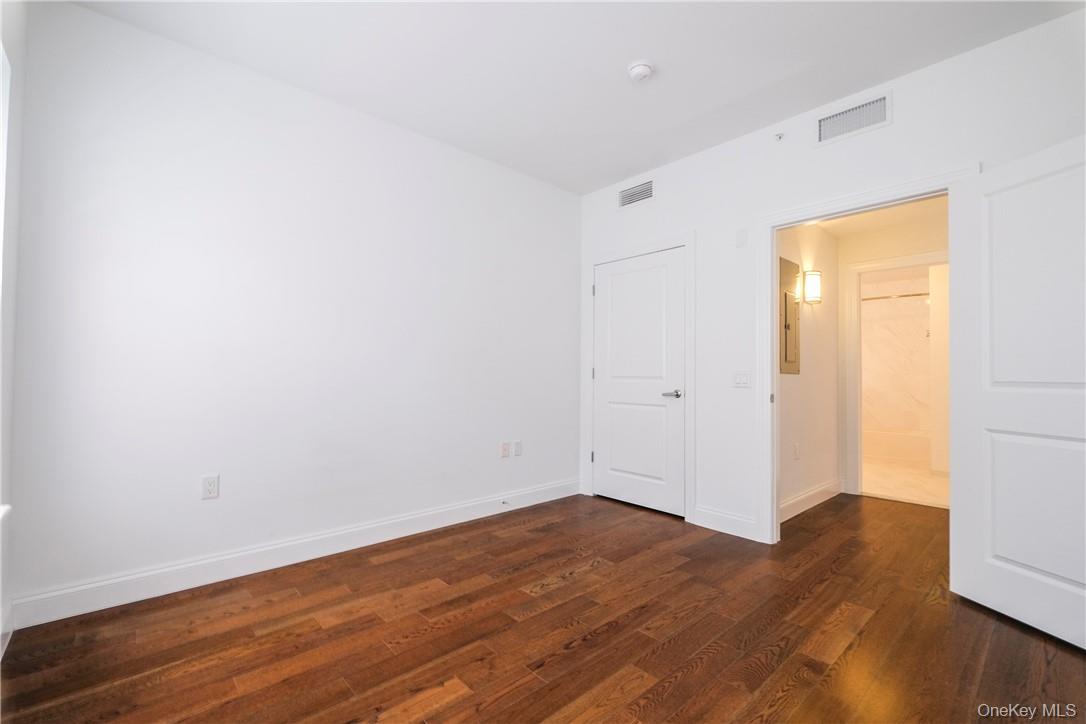 #20 photo, 10 Byron Place, Larchmont , NY 10538