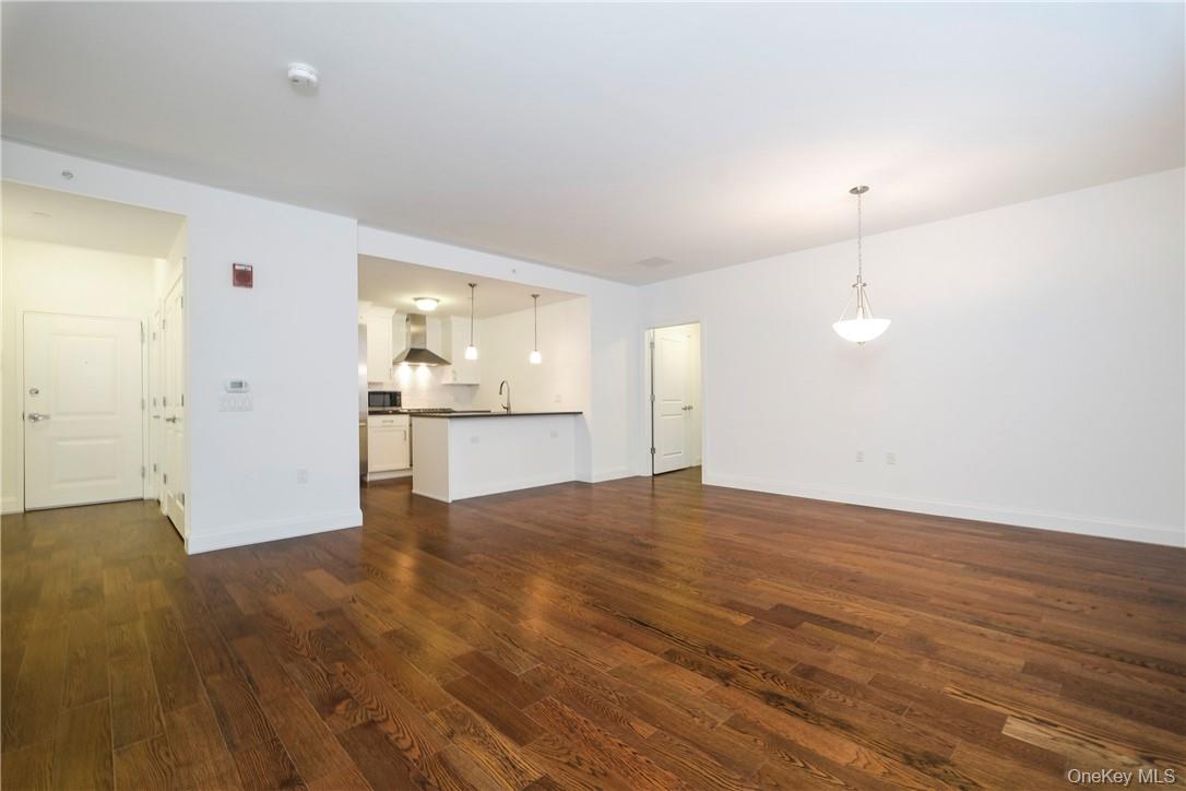 #6 photo, 10 Byron Place, Larchmont , NY 10538