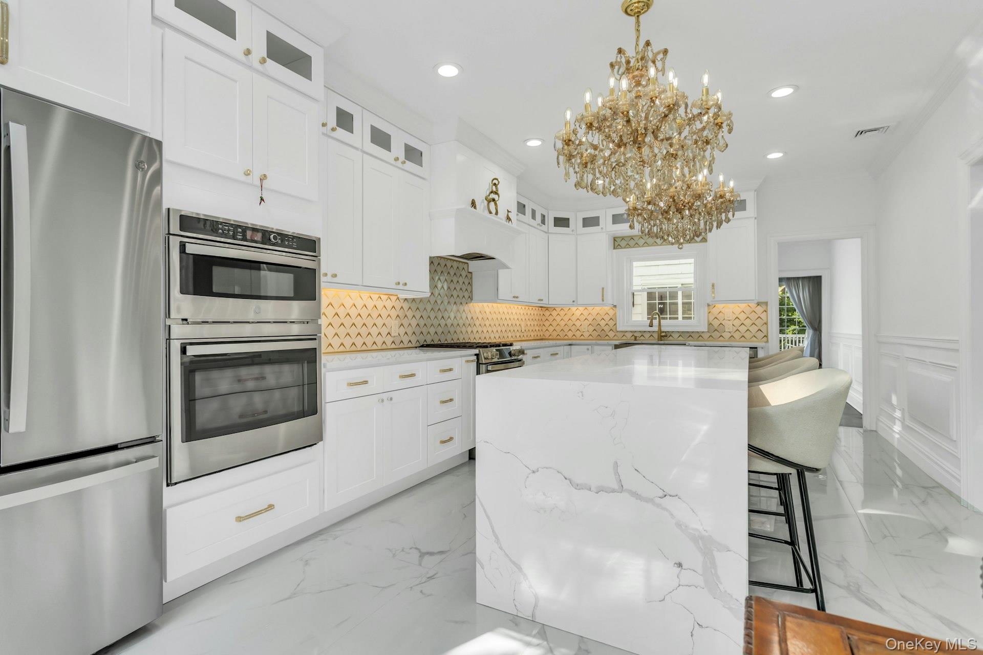 #11 photo, 16 Robin Court, ナッソー郡 Glen Cove , NY 11542